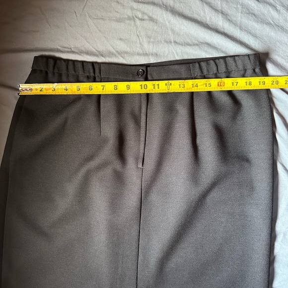 Alfred Gray Knee-Length Pencil Skirt with Slit Size 16 - Picture 4 of 6